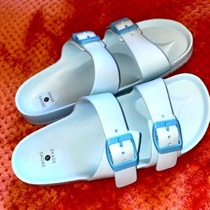 Size 9 slide sandals NEW! Never worn